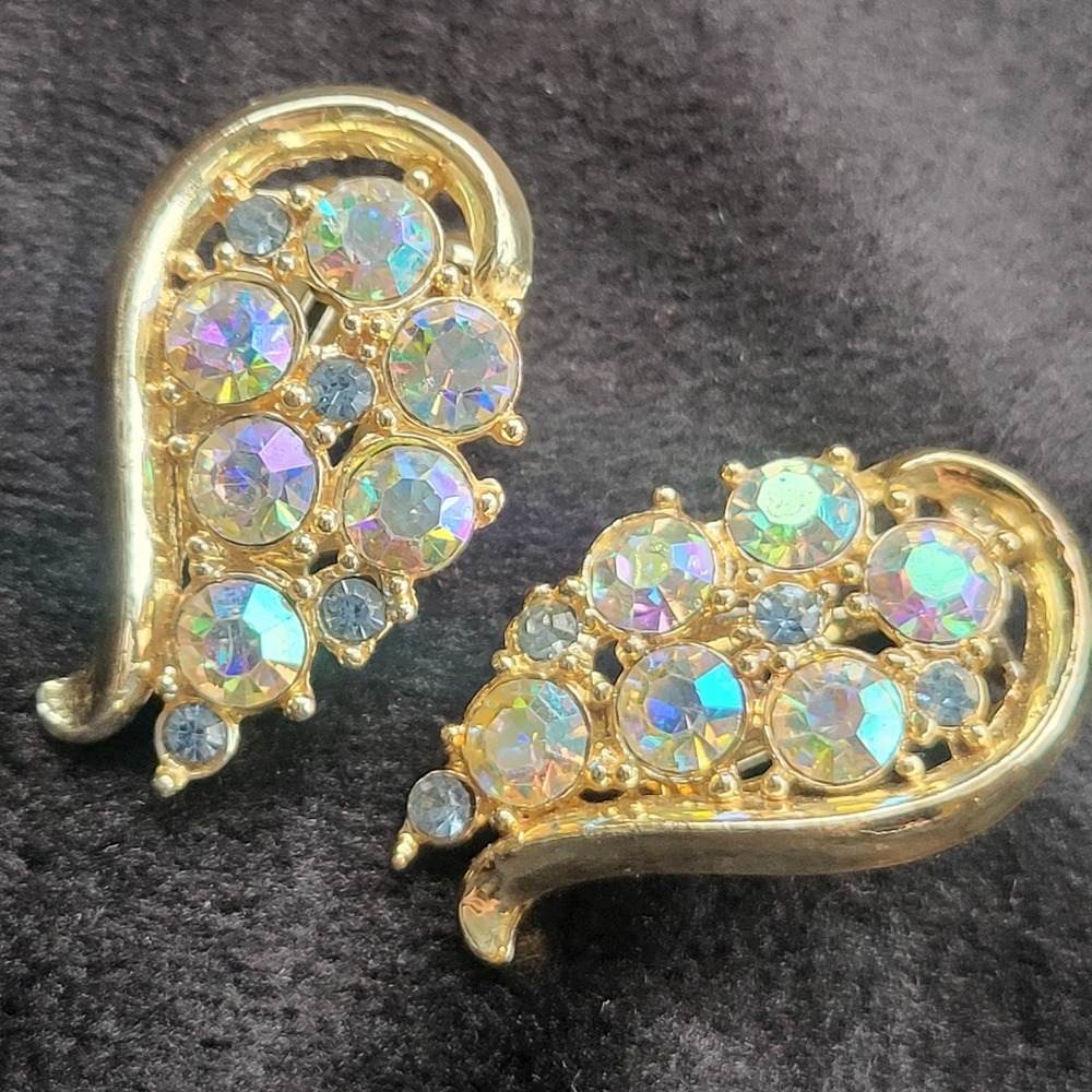 vintage 40s 50s star clip on earrings aurora boraelis half heart angel wing leaf